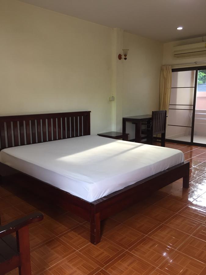 Poon Suk Hotel Kabin Buri Buitenkant foto