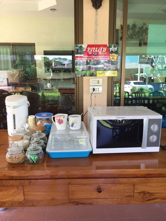 Poon Suk Hotel Kabin Buri Buitenkant foto